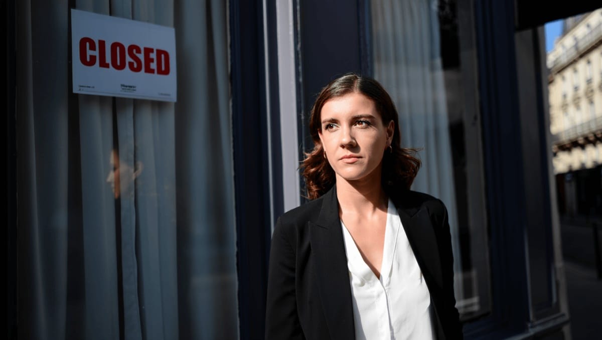 "J’ai failli fermer boutique" : Philippine Leroy-Beaulieu sur sa traversée du désert avant Emily in Paris