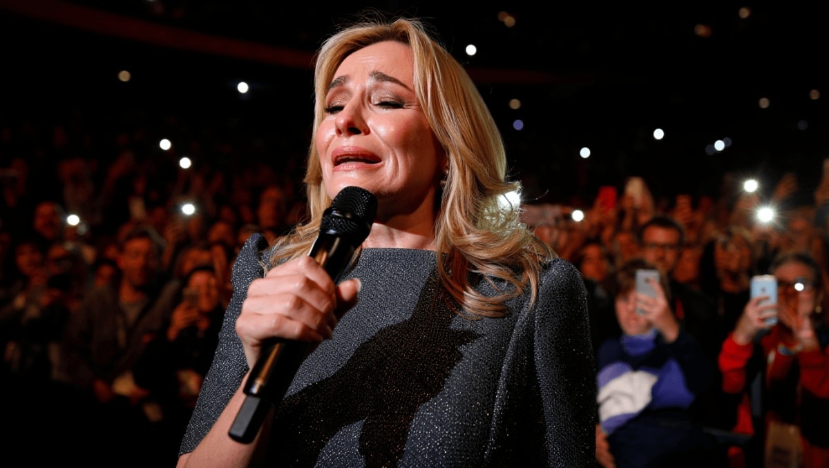 Dorothée très émue lors de son retour sur scène au Palais des Congrès : "On se l