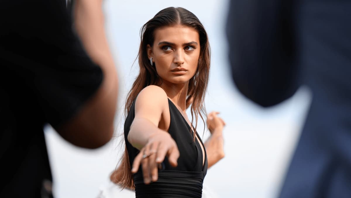 Indira Ampiot en route pour Miss Monde 2026 : un destin qui rappelle celui de sa mère en 1998