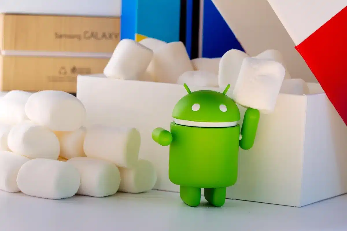 Smartphone screen showing Google settings menu with preferred sources option highlighted