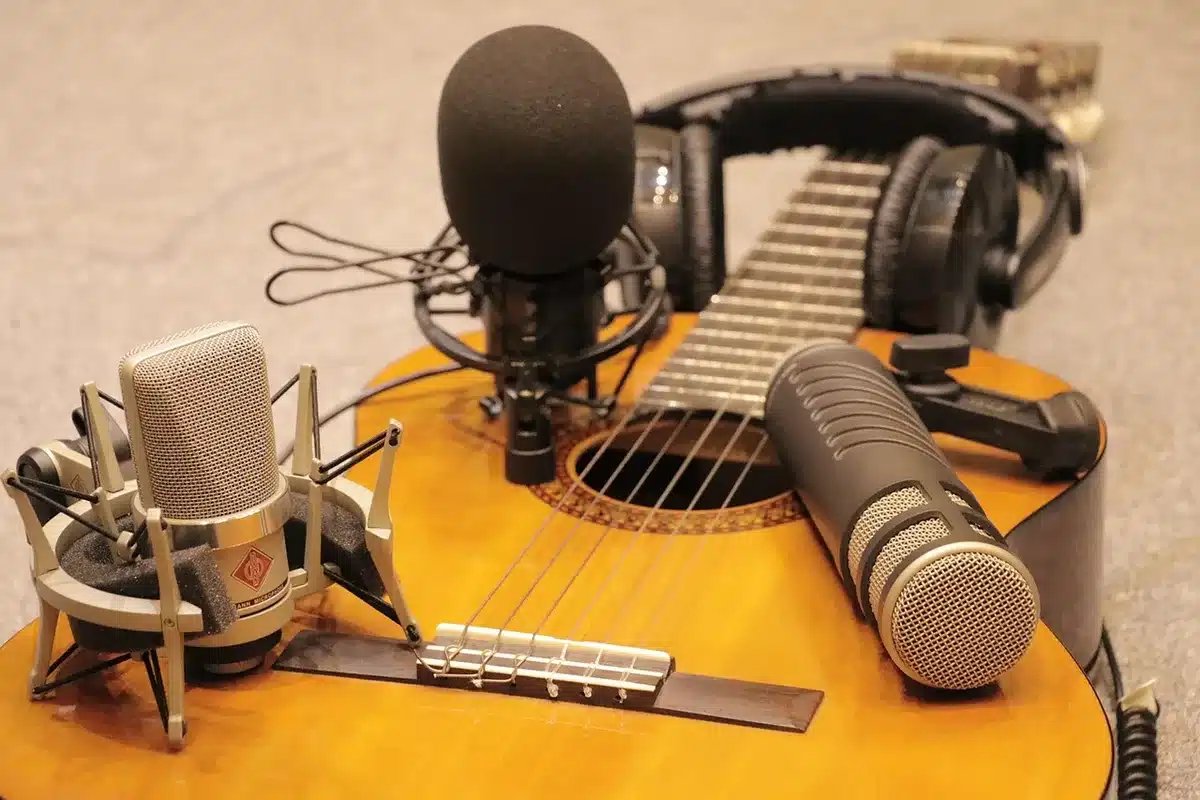 Microphone and presenter notes in a bright radio studio